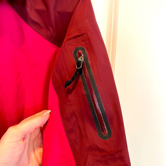 Outdoor Research - Picture 6 of 9